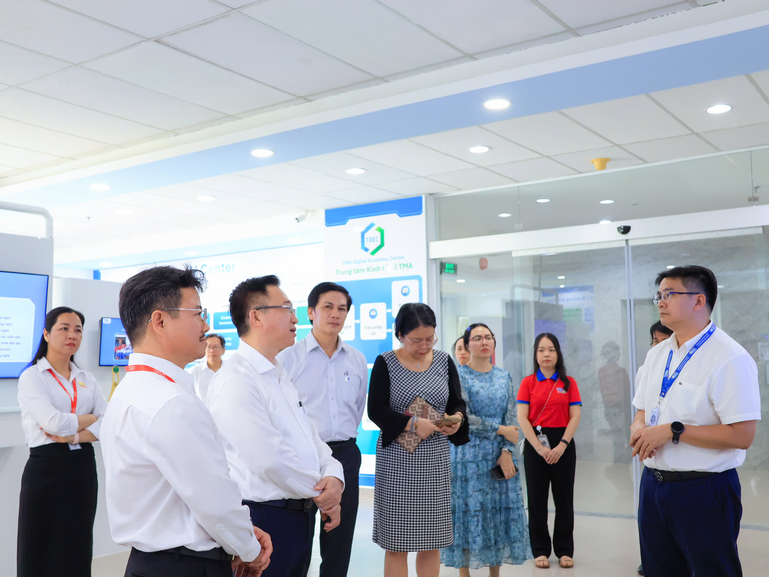 TMA Solutions Ông Cường giới thiệu các giải pháp của TMA